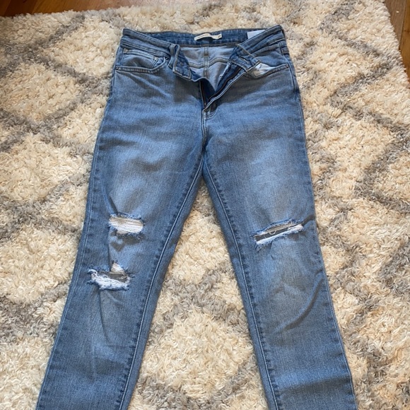 Levi 721 High Rise Skinny Medium Wash Jeans - Picture 3 of 4